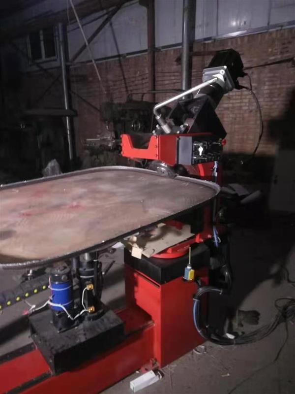 Cone head forming machine(圖1)